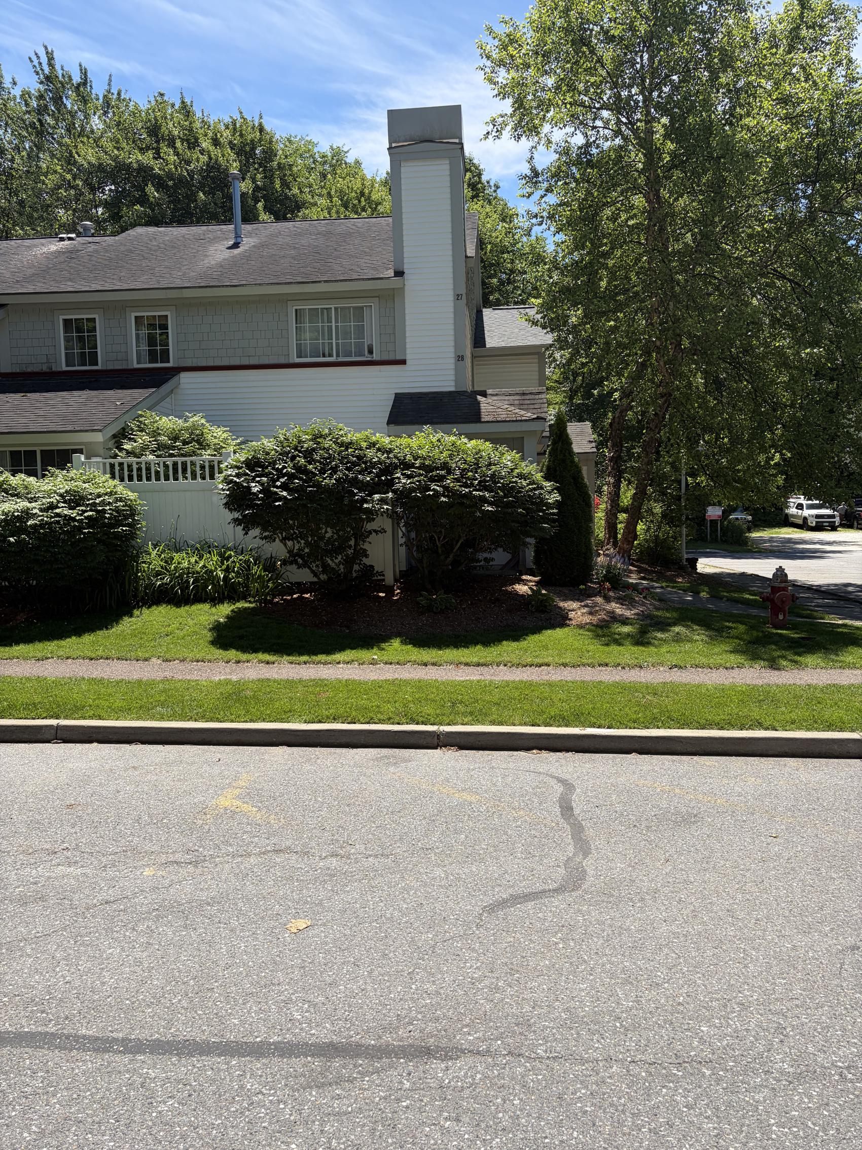 Maintained HOA condominium community grounds in Chittenden County, Vermont